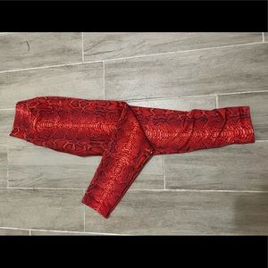 Small snake skin print